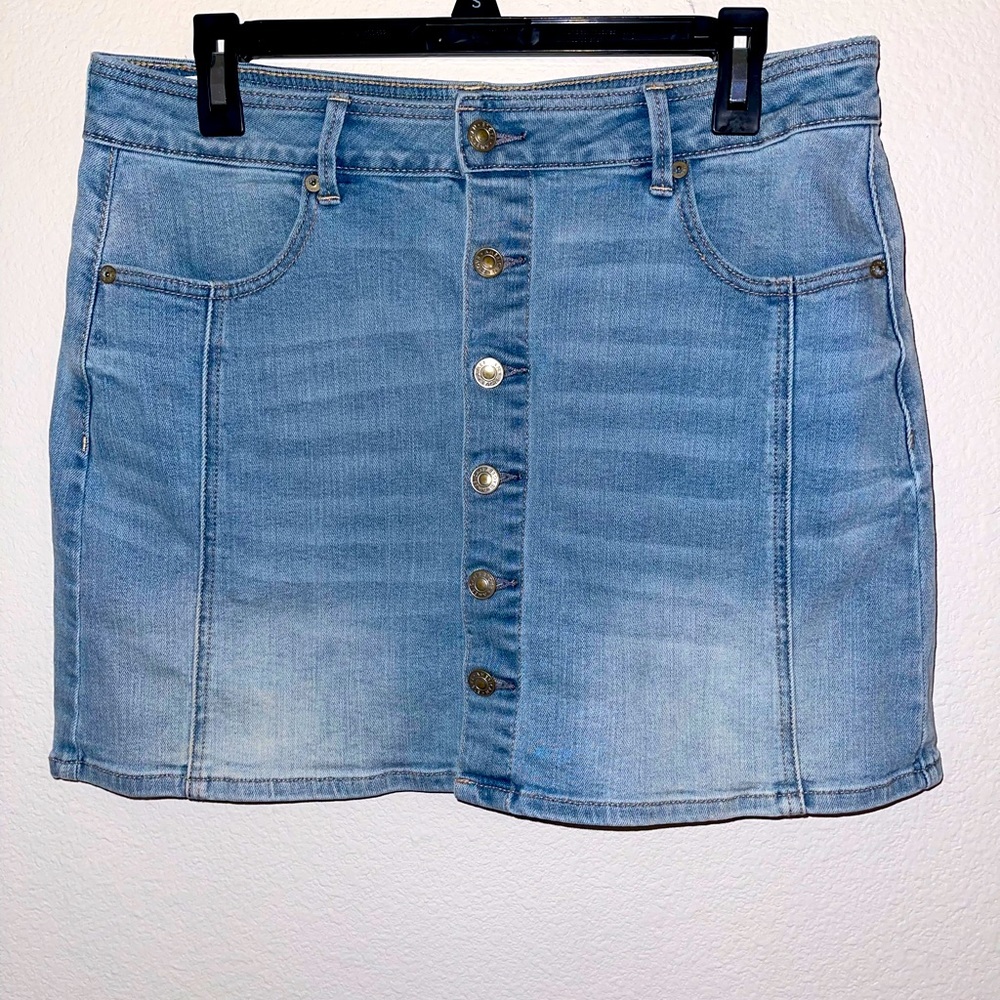 American Eagle Mini Skirt.